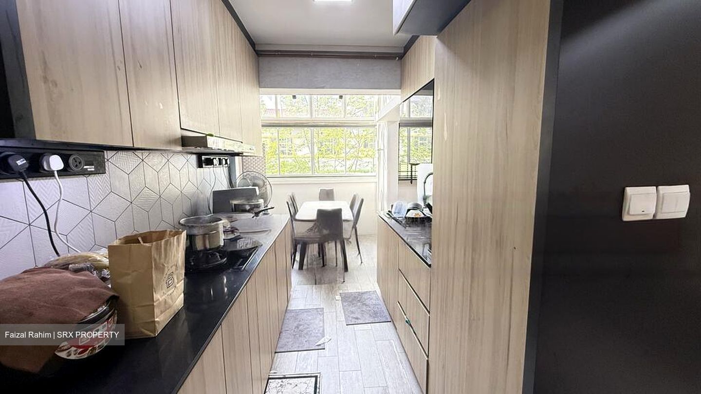 Blk 352 Yishun Jasmine (Yishun), HDB Executive #462106351